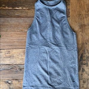 Lululemon High Neck Swiftly size 4
